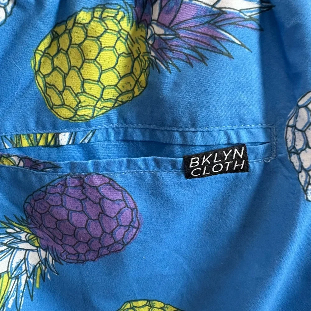 NWOT Brooklyn Cloth Volley Blue Pineapple Swim Trunks M